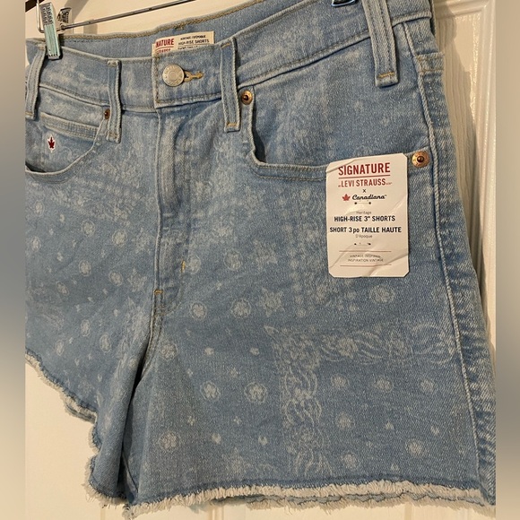 NWT Levi's Canadiana High Rise 3" Shorts Size 10 - Picture 3 of 14
